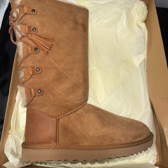 New UGG Kristabelle Tall boots - Corset lace up size 8
Chestnut - Picture 6 of 11